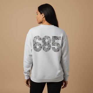 Unisex heavy personalized sweatshirt with USA print, casual and cozy apparel for all genders.