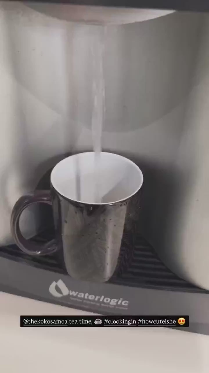 Load video: LimaLuxe™ Heat Reactive 11oz Mug - USA